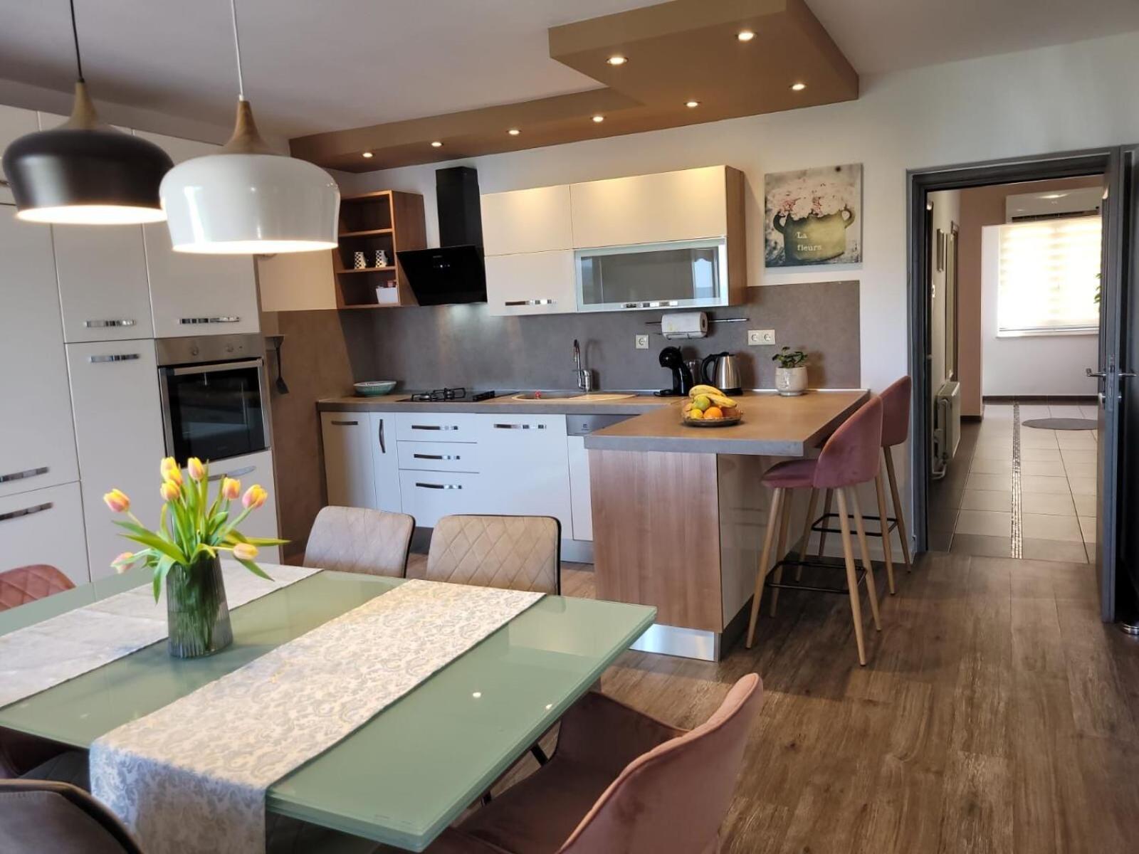 קריקווניצה Apartments Hana מראה חיצוני תמונה
