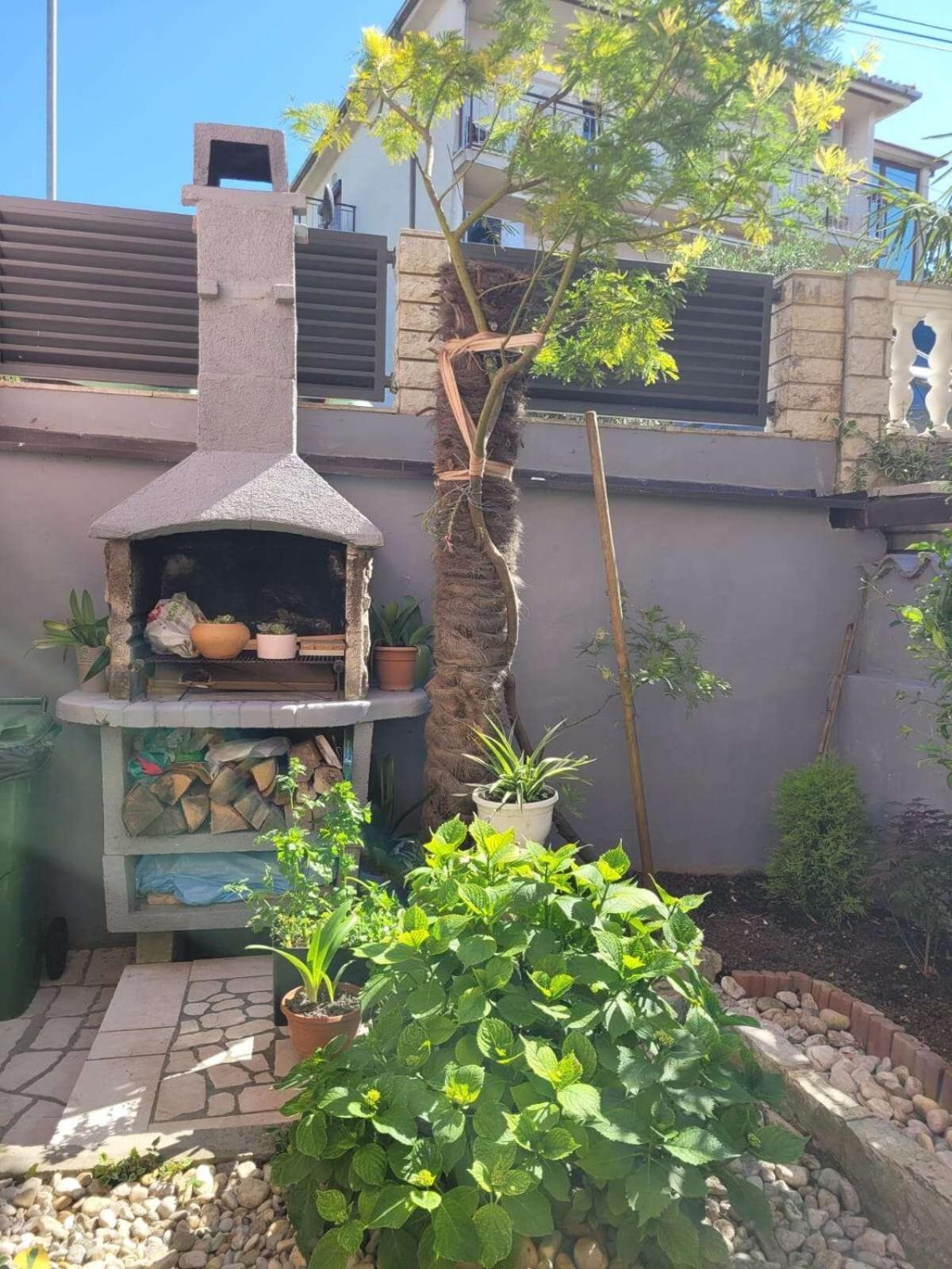 קריקווניצה Apartments Hana מראה חיצוני תמונה